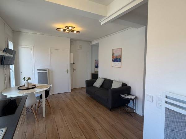 Colocation / Appartement 4 pièces de 63 m², Tarbes, Place de Verdun / Photo 2