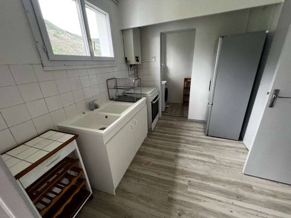 Colocation / Appartement 5 pièces de 92 m², Foix, Allée du Docteur Voivenel / Photo 2