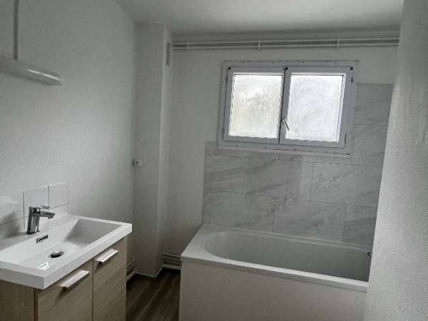 Colocation / Appartement 5 pièces de 92 m², Foix, Allée du Docteur Voivenel / Photo 8