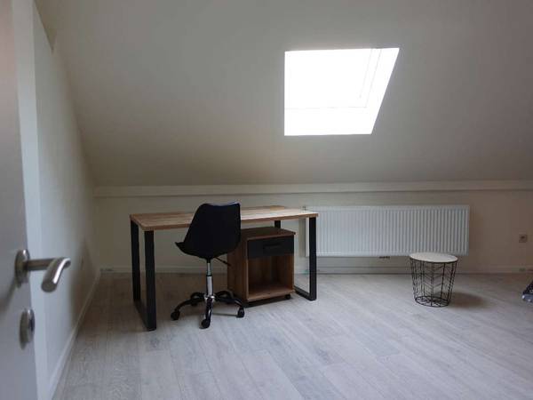 Colocation / Maison 6 pièces de 150 m², Charleroi, Rue de Lodelinsart / Photo 13