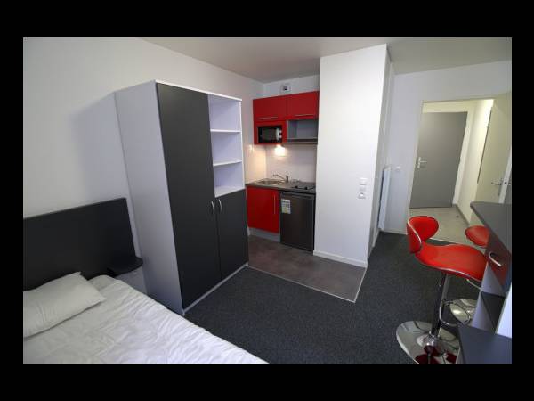 Location / Résidence 1 pièce de 24 m², Troyes, 21 Ter Rue de Beauregard / Photo 2