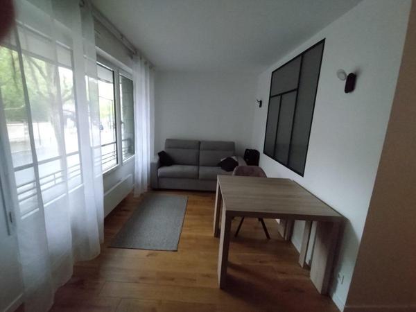 Location / Appartement 2 pièces de 40 m², Clichy, Boulevard du Général Leclerc / Photo 2