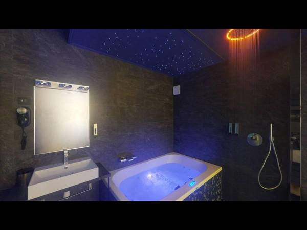 Location / Appartement 2 pièces de 46 m², Rouen, Rue Dulong / Photo 2