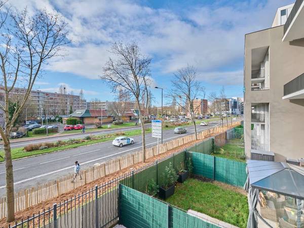 Colocation / Appartement 4 pièces de 70 m², Cergy, Rue des Marjoberts / Photo 2