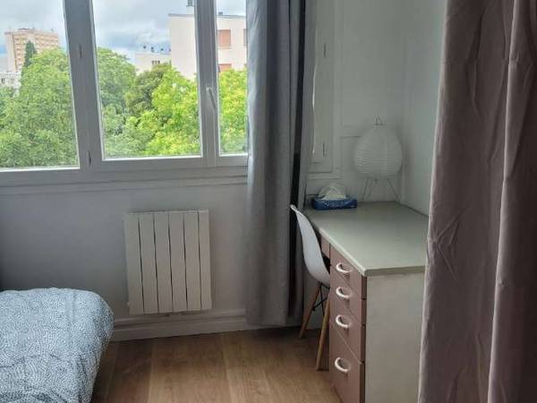Colocation / Appartement 5 pièces de 70 m², Saint-Denis, Rue Henri Barbusse / Photo 15