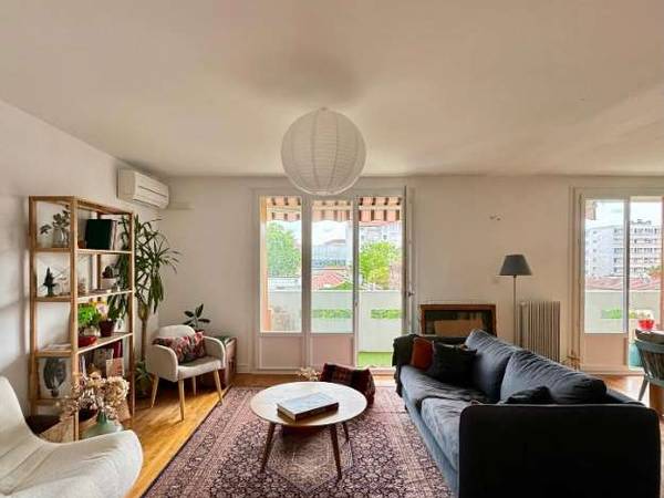 Sous-location / Appartement 3 pièces de 70 m², Lyon, Rue Antoine Charial / Photo 2