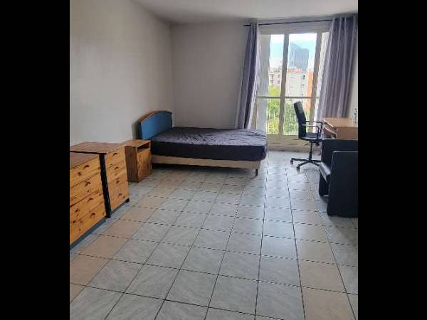 Colocation / Appartement 5 pièces de 93 m², Lyon, Rue Etienne Richerand / Photo 2