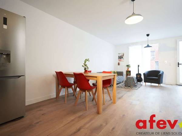 Colocation / Appartement 4 pièces de 80 m², Roubaix, Rue de la Guinguette / Photo 2