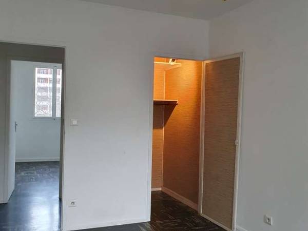 Colocation / Appartement 3 pièces de 54 m², Villeurbanne, Rue Julien Peyhorgue / Photo 2