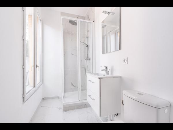 Colocation / Maison 10 pièces de 188 m², Nanterre, Rue Michelet / Photo 9