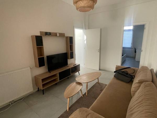 Colocation / Maison 9 pièces de 144 m², Charleroi, Rue Joseph Wauters / Photo 2