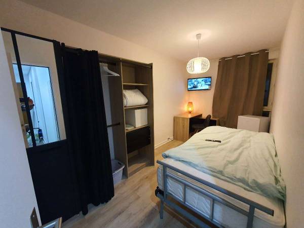 Colocation / Appartement 5 pièces de 72 m², Villeurbanne, Rue Francis de Pressensé / Photo 2