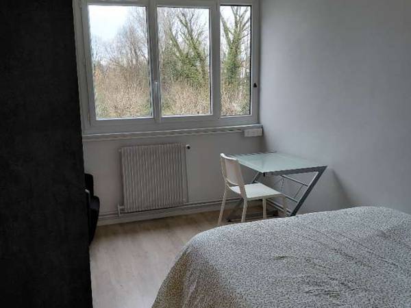 Colocation / Appartement 5 pièces de 82 m², Meylan, Chemin de la Revirée / Photo 2