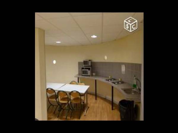 Location / Résidence 3 pièces de 65 m², Saint-Étienne, 33 Allée Chantegrillet / Photo 2