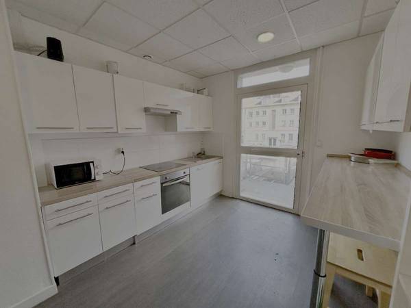 Colocation / Appartement 7 pièces de 144 m², Compiègne, Rue d'Amiens / Photo 2