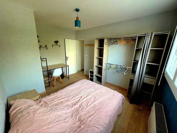Colocation / Appartement 5 pièces de 96 m², Villeurbanne, Cours Emile Zola / Photo 12