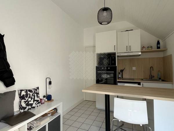 Location / Appartement 1 pièce de 17 m², Avrillé / Photo 2