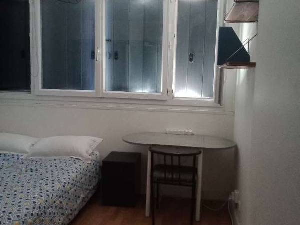 Chambre chez l'habitant / Appartement 3 pièces de 50 m², Paris, Rue Saint-Fargeau / Photo 2