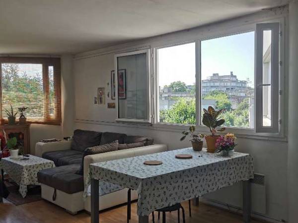 Sous-location / Appartement 4 pièces de 92 m², Aubervilliers, Rue Danielle Casanova / Photo 2