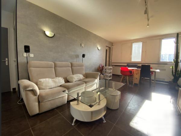 Colocation / Appartement 5 pièces de 70 m², Oullins-Pierre-Bénite / Photo 2
