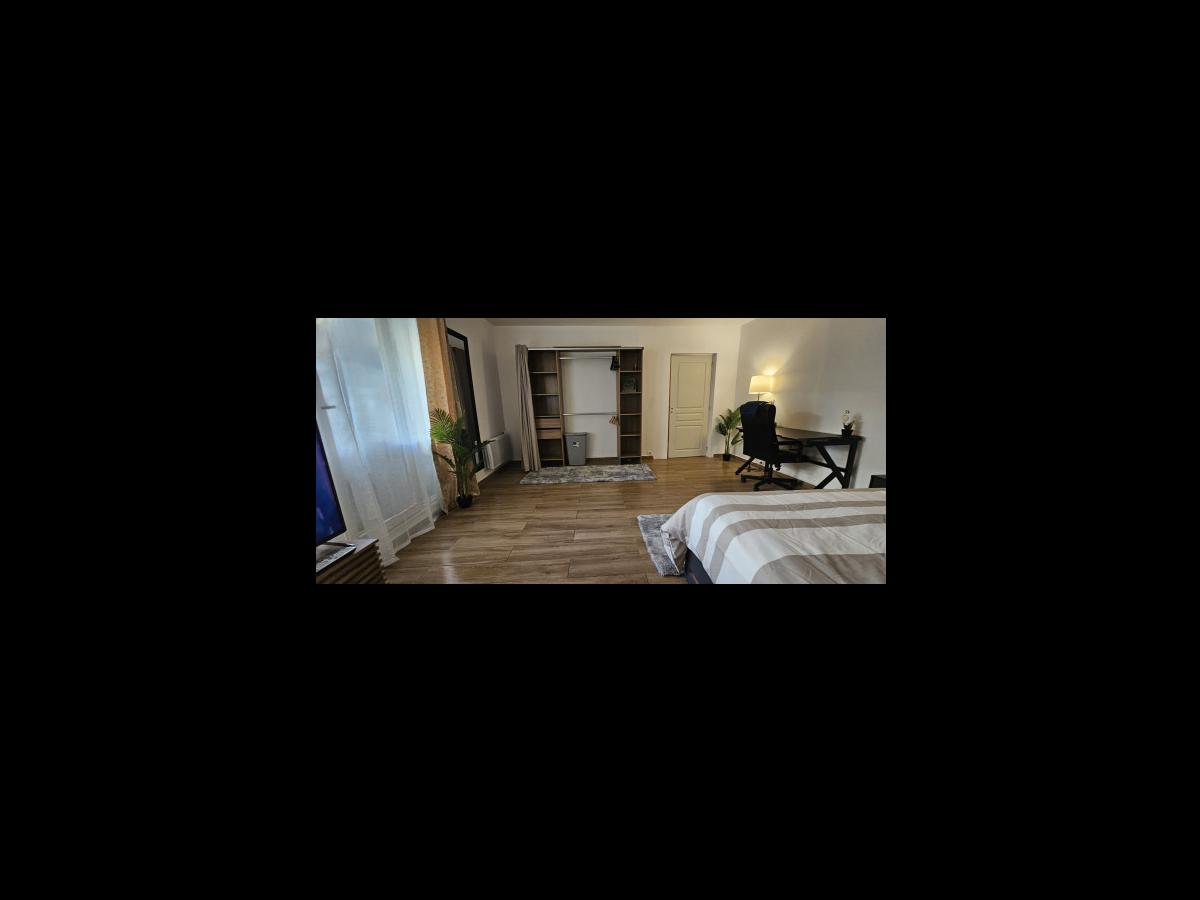 Appartement 3 pièces de 65 m² à Noisy-le-Grand | Colocation | 580€/mois photo 3