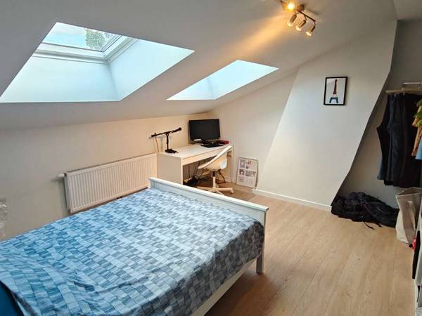 Colocation / Immeuble 10 pièces de 12 m², Liège, Rue Courtois / Photo 2