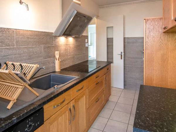 Colocation / Appartement 4 pièces de 76 m², Metz, Rue Marie Anne de Bovet / Photo 2