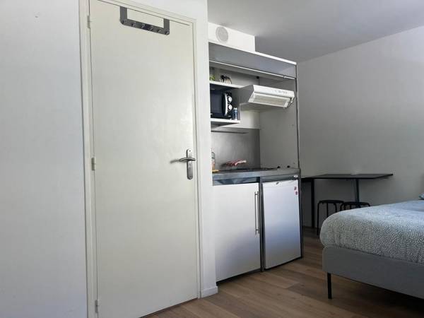 Location / Studio de 22 m², Reims, Boulevard de la Paix / Photo 2