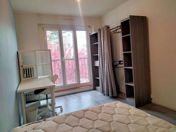 Colocation / Appartement 6 pièces de 90 m², Besançon, Boulevard Diderot / Photo 2