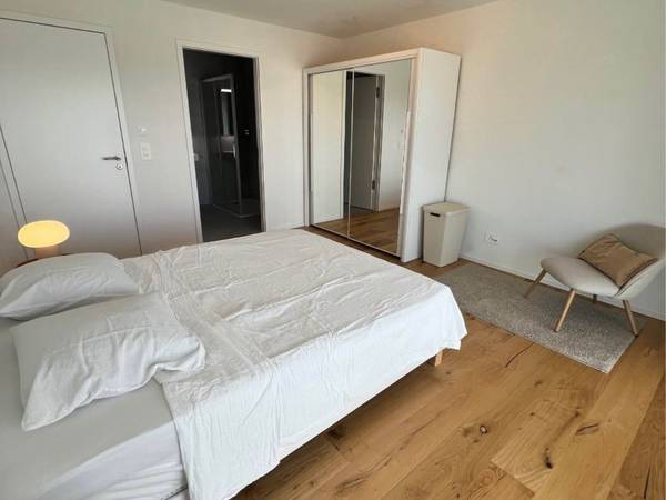 Colocation / Appartement 5 pièces de 120 m², Le Mont-sur-Lausanne, Route de la Clochatte / Photo 2