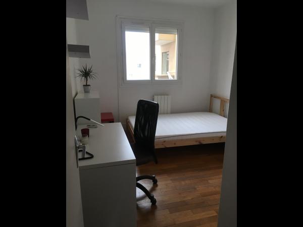 Colocation / Appartement 4 pièces de 90 m², Grenoble, Boulevard Joseph Vallier / Photo 2