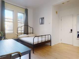 Colocation / Appartement 1 pièce de 16 m², Montréal