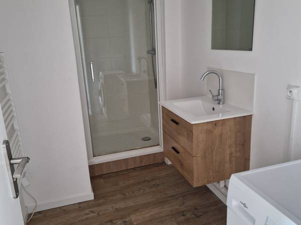 Rental / 3-bedroom flat · 60 m², Nancy, Rue du Chemin Blanc / Photo 2