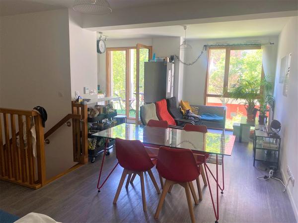 Colocation / Appartement 5 pièces de 100 m², Ivry-sur-Seine, Allée Chanteclair / Photo 2
