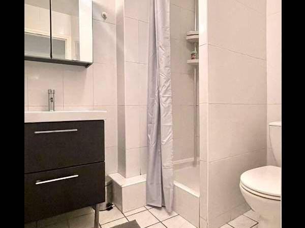 Colocation / Appartement 2 pièces de 32 m², Paris, Avenue Pierre de Coubertin / Photo 2