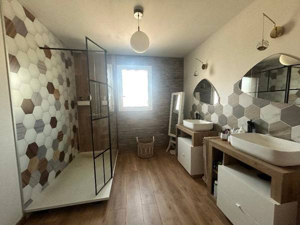 Location / Maison 6 pièces de 97 m², Limoges / Photo 2