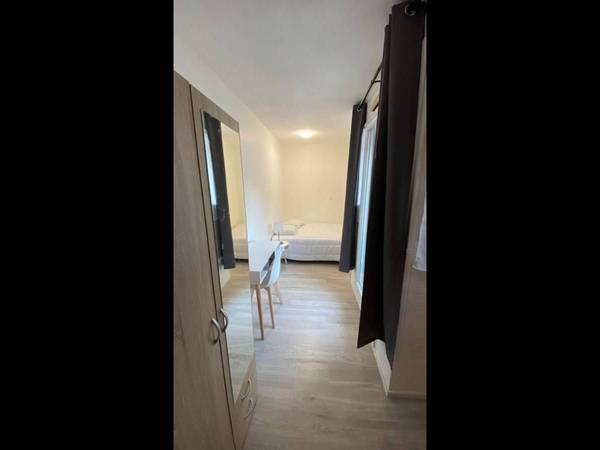 Colocation / Appartement 4 pièces de 70 m², Lyon, Rue Jacques Monod / Photo 2