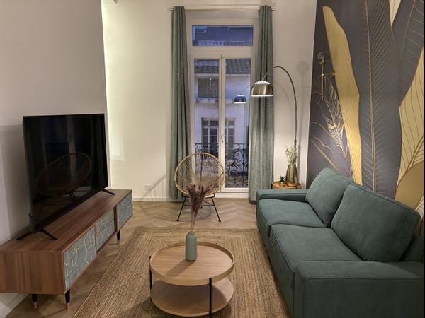 Colocation / Appartement 6 pièces de 120 m², Toulon, Rue Picot / Photo 2