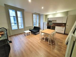 Colocation / Appartement 3 pièces de 55 m², Poitiers, Rue Jean Jaures