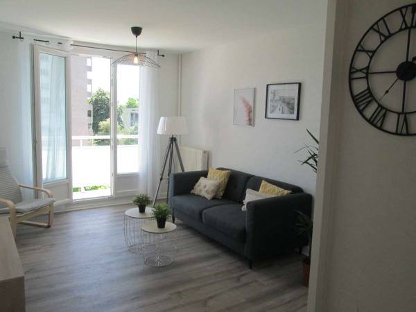 Colocation / Appartement 4 pièces de 67 m², Saint-Martin-d'Hères, Rue Alexander Fleming / Photo 2