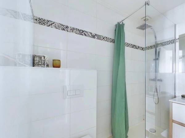 Location / Appartement 3 pièces de 46 m², Bordeaux, Rue Donissan / Photo 7