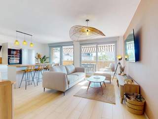 Colocation / Appartement 5 pièces de 105 m², Annemasse, Place Jean Deffaugt