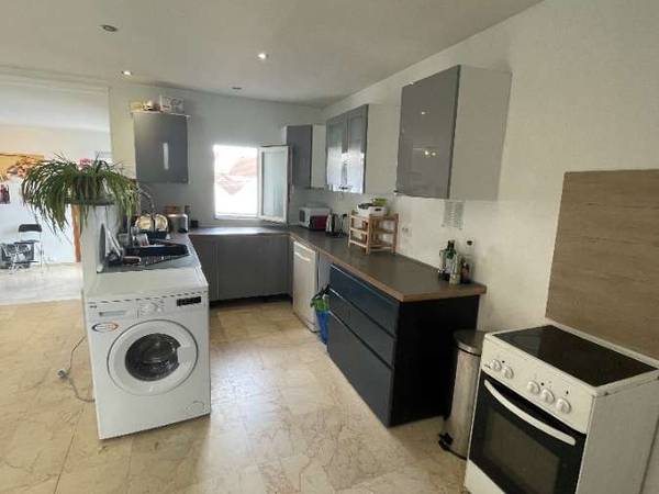 Colocation / Appartement 4 pièces de 120 m², Nanterre, Rue de Garches / Photo 2