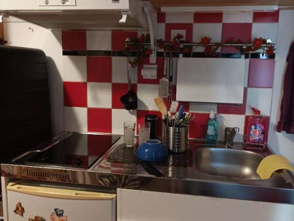 Homestay / 5-bedroom house · 12 m², Savigny-le-Temple, Cour de la Fontaine Rabutin / Photo 2
