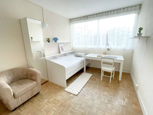 Colocation / Appartement 5 pièces de 82 m², Massy, Allée du Japon / Photo 2