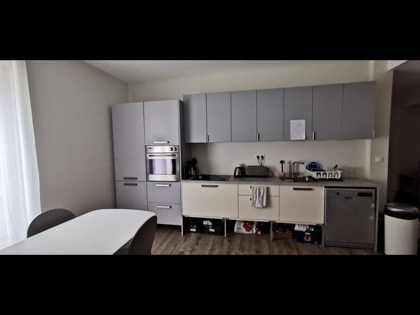 Colocation / Appartement 5 pièces de 104 m², Grenoble, Rue Edgar Quinet / Photo 4