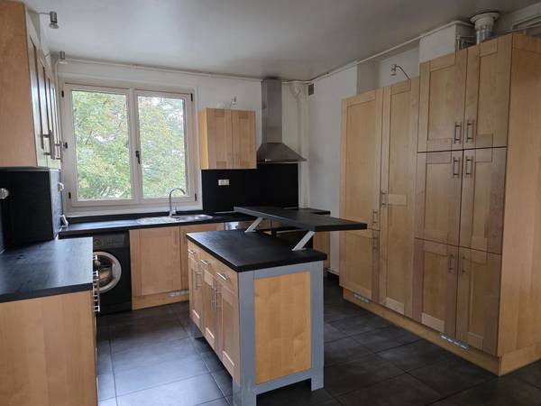 Location / Appartement 3 pièces de 61 m², Montreuil, Rue Yves Farge / Photo 2