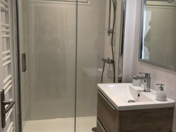 Colocation / Appartement 4 pièces de 64 m², Bordeaux, Rue Claire / Photo 2