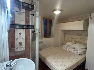 Sublet / 5-bedroom flat · 55 m², Paris, Rue Baron