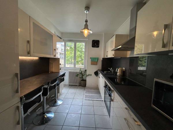 Colocation / Appartement 4 pièces de 69 m², Clermont-Ferrand, Avenue Carnot / Photo 2